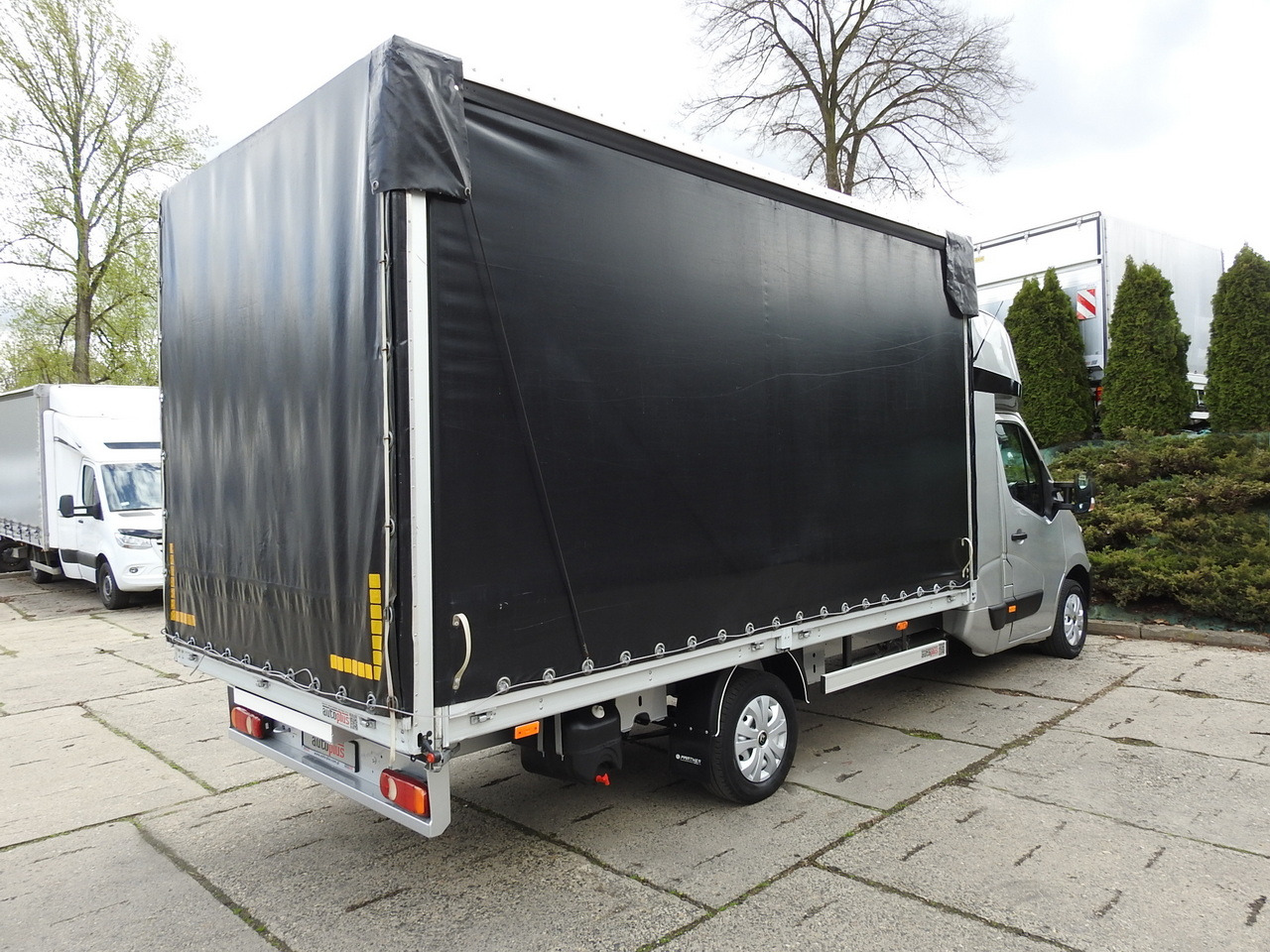 RENAULT MASTER TARPAULIN 8 PALLETS WEBASTO CRUISE CONTROL NAVIGATION AIR CONDITIONING PNEUMATICS 170HP - Curtain side van: picture 3 RENAULT MASTER TARPAULIN 8 PALLETS WEBASTO CRUISE CONTROL NAVIGATION AIR CONDITIONING PNEUMATICS 170HP - Curtain side van: picture 3
