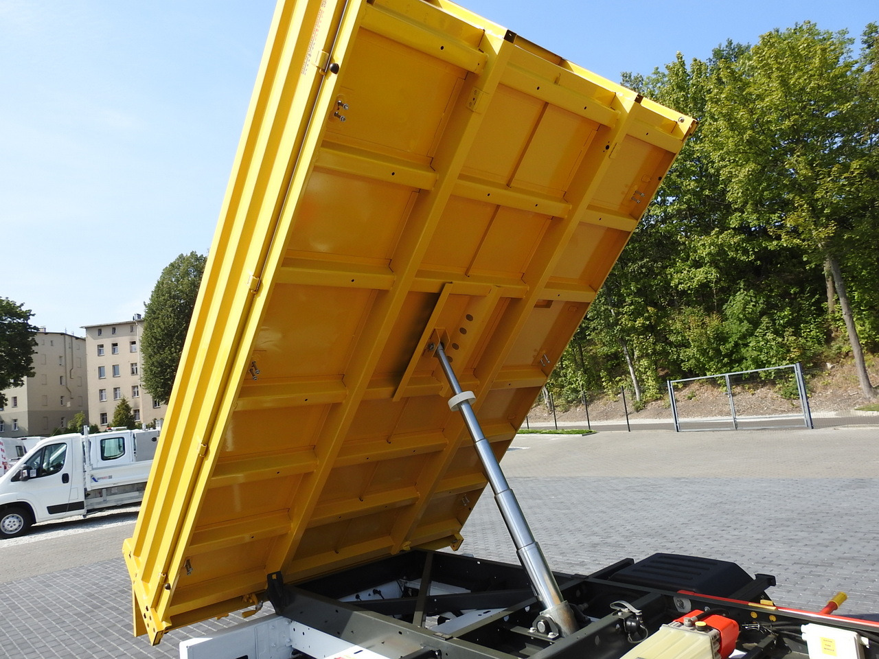 Tipper van RENAULT MASTER TIPPER CRUISE CONTROL NAVIGATION AIR CONDITIONING LED LIGHTS TWIN WHEELS LOAD WEIGHT 145HP: picture 31 Tipper van RENAULT MASTER TIPPER CRUISE CONTROL NAVIGATION AIR CONDITIONING LED LIGHTS TWIN WHEELS LOAD WEIGHT 145HP: picture 31