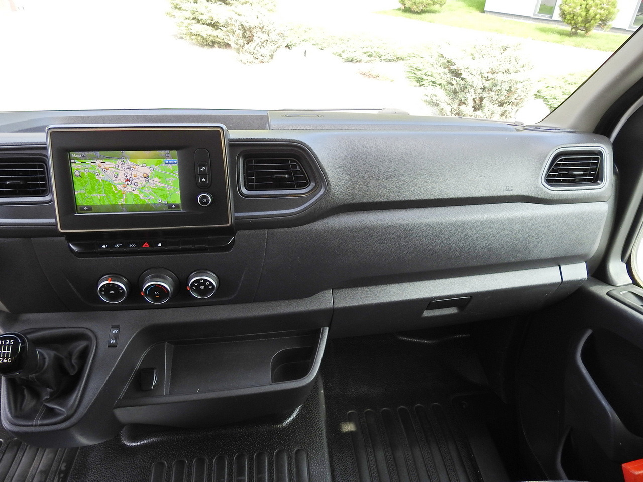 Tipper van RENAULT MASTER TIPPER CRUISE CONTROL NAVIGATION AIR CONDITIONING LED LIGHTS TWIN WHEELS LOAD WEIGHT 145HP: picture 46 Tipper van RENAULT MASTER TIPPER CRUISE CONTROL NAVIGATION AIR CONDITIONING LED LIGHTS TWIN WHEELS LOAD WEIGHT 145HP: picture 46