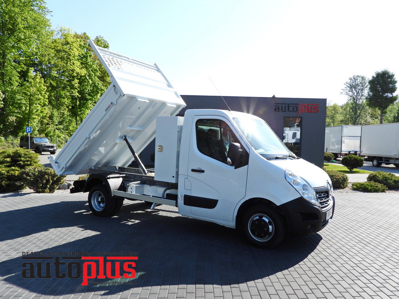 RENAULT MASTER TIPPER CRUISE CONTROL TWIN WHEELS AIR CONDITIONING  145HP - Tipper van: picture 1 RENAULT MASTER TIPPER CRUISE CONTROL TWIN WHEELS AIR CONDITIONING  145HP - Tipper van: picture 1