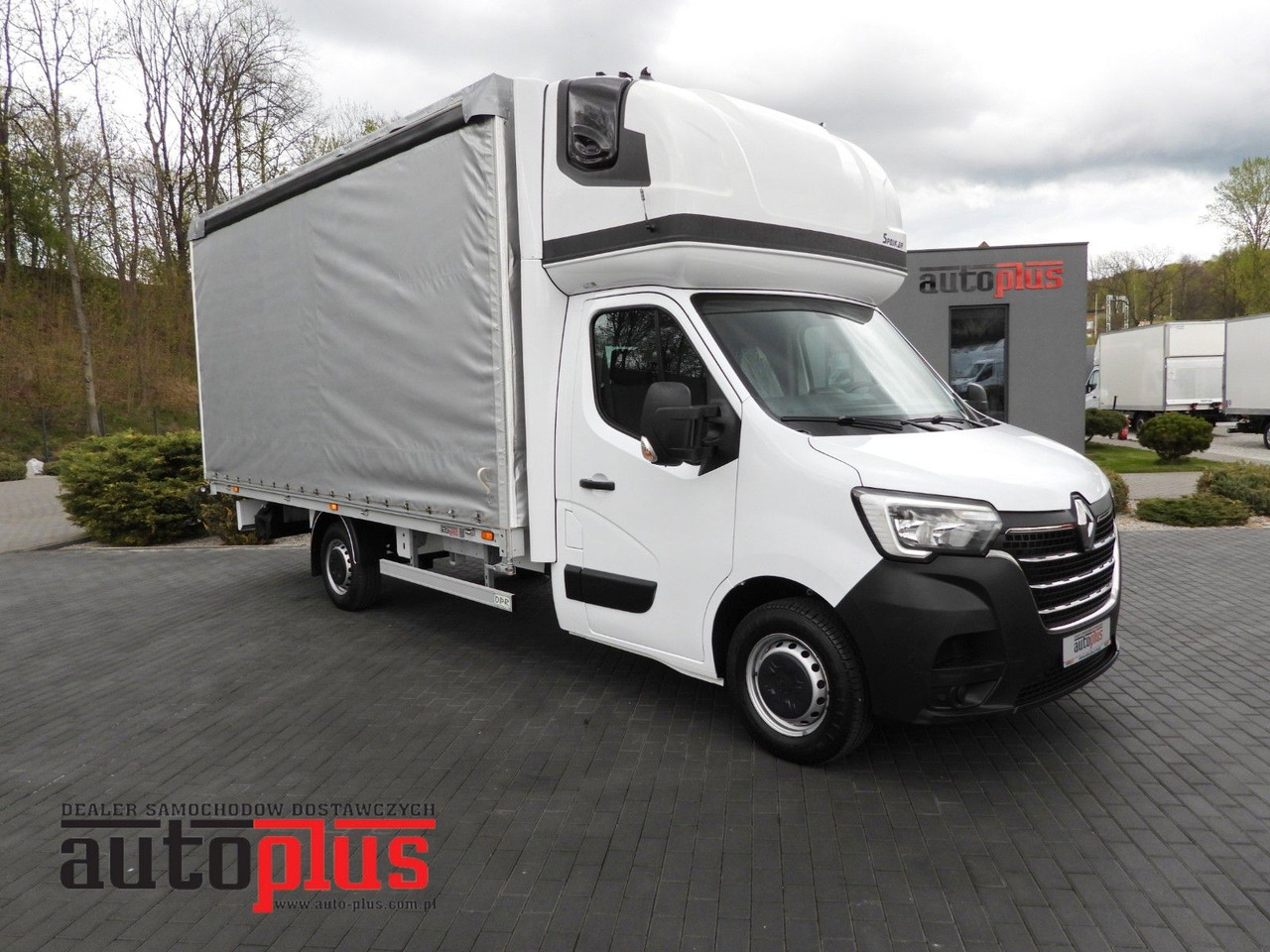 Renault MASTER PRITSCHE PLANE 10 PALETTEN WEBASTO A/C - Curtain side van: picture 1 Renault MASTER PRITSCHE PLANE 10 PALETTEN WEBASTO A/C - Curtain side van: picture 1