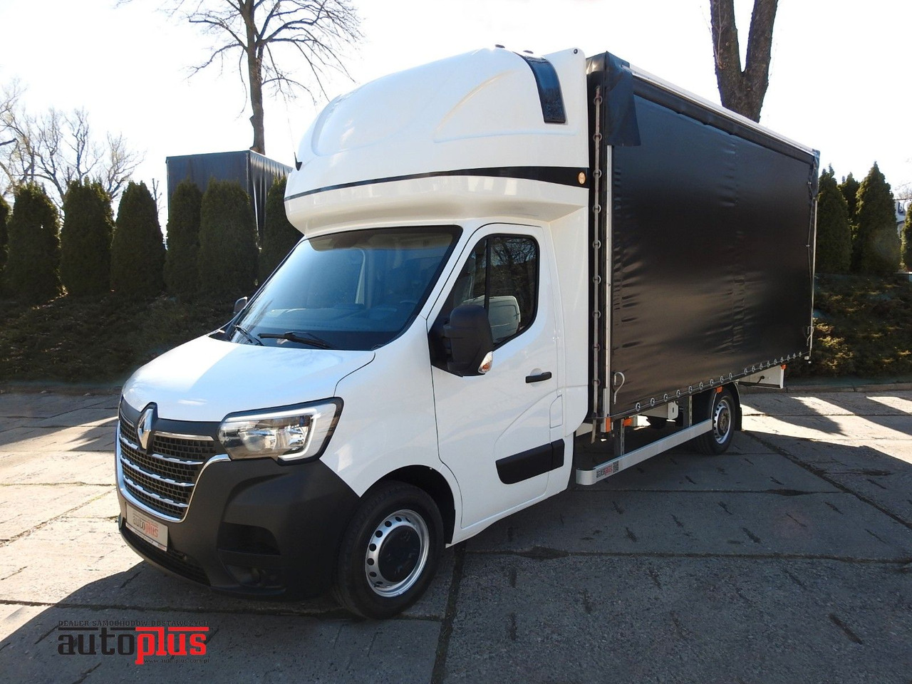 Renault MASTER PRITSCHE PLANE 10 PALETTEN WEBASTO A/C - Curtain side van: picture 1 Renault MASTER PRITSCHE PLANE 10 PALETTEN WEBASTO A/C - Curtain side van: picture 1