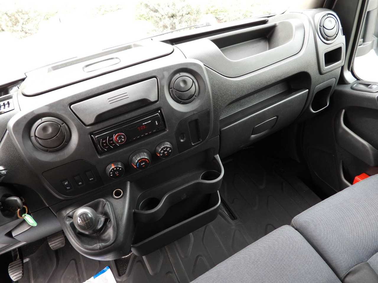 Renault MASTER  PRITSCHE PLANE 8 PALETTEN WEBASTO leasing Renault MASTER  PRITSCHE PLANE 8 PALETTEN WEBASTO: picture 24