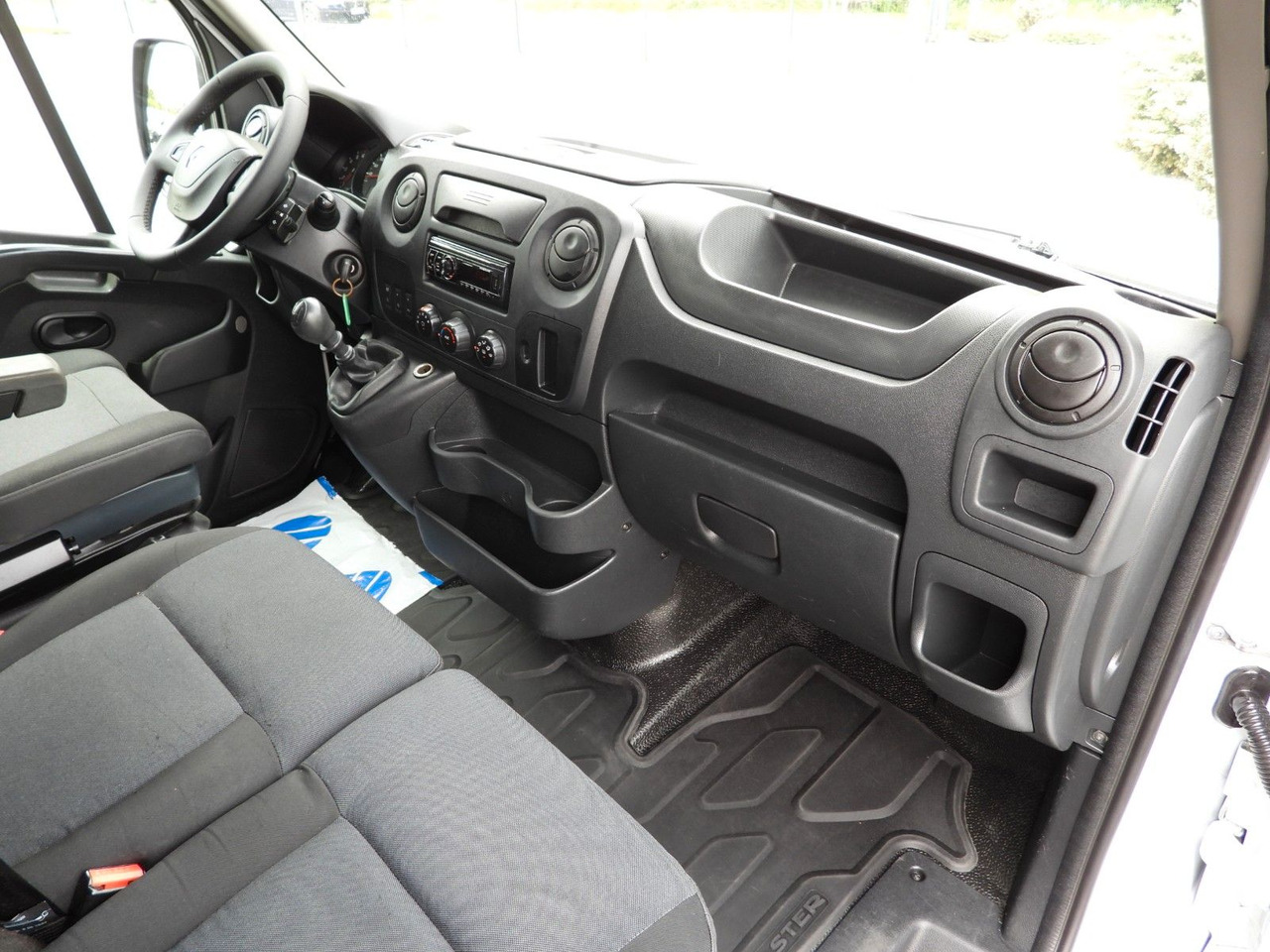 Renault MASTER  PRITSCHE PLANE 8 PALETTEN WEBASTO leasing Renault MASTER  PRITSCHE PLANE 8 PALETTEN WEBASTO: picture 28