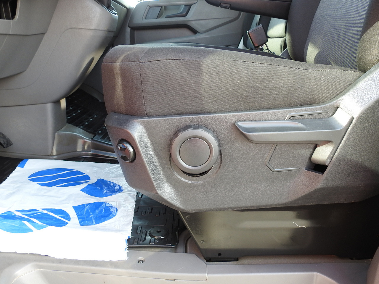 Combi van VOLKSWAGEN CRAFTER STAKE BODY DOUBLE CABIN DOKA 7 SEATS AIR CONDITIONING  140HP: picture 30