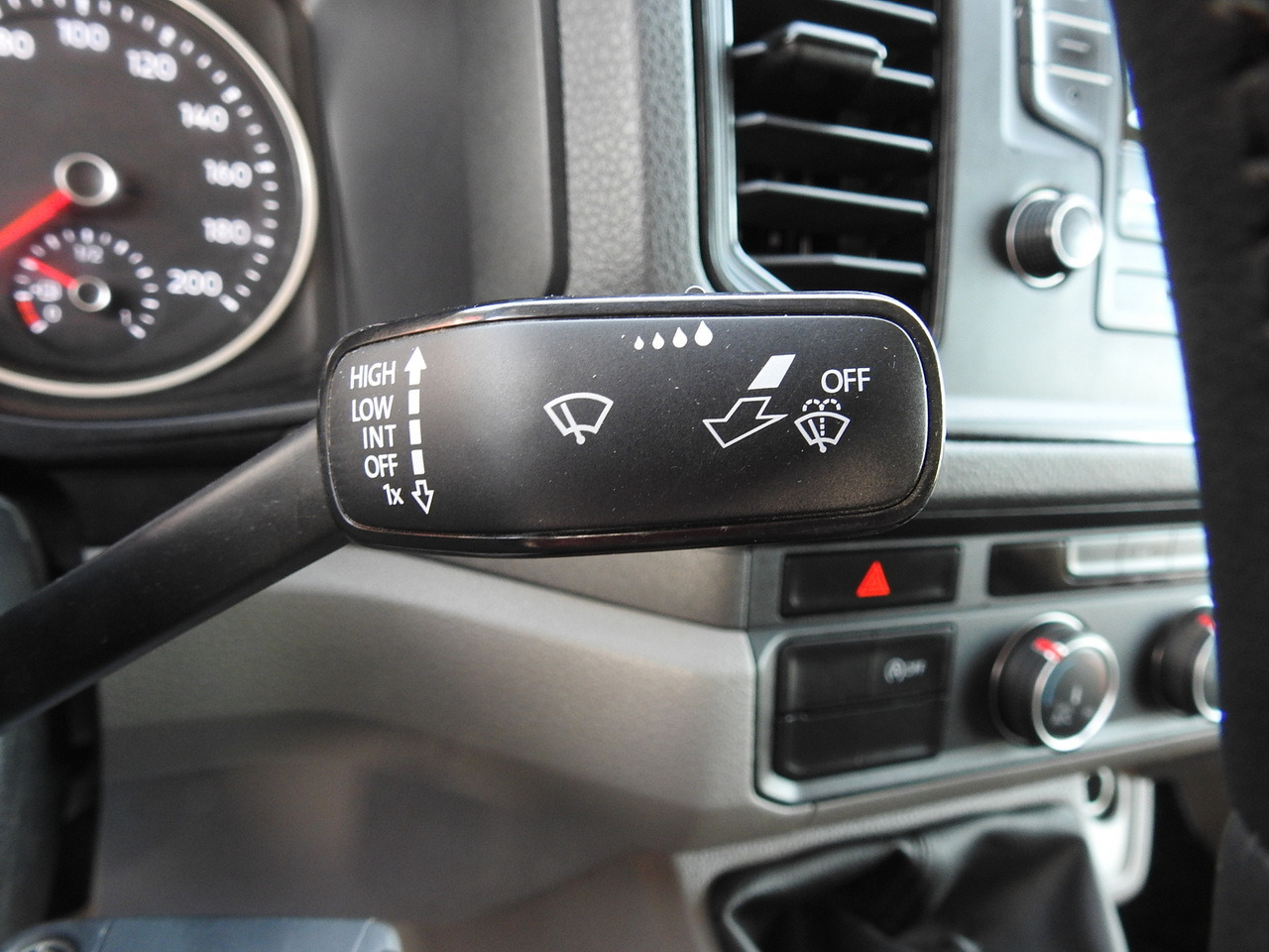 Combi van VOLKSWAGEN CRAFTER STAKE BODY DOUBLE CABIN DOKA 7 SEATS AIR CONDITIONING  140HP: picture 36