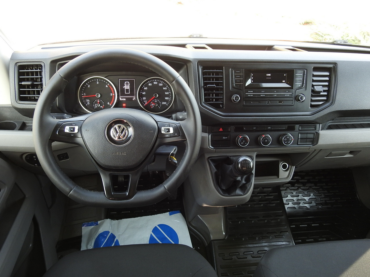 Combi van VOLKSWAGEN CRAFTER STAKE BODY DOUBLE CABIN DOKA 7 SEATS AIR CONDITIONING  140HP: picture 32