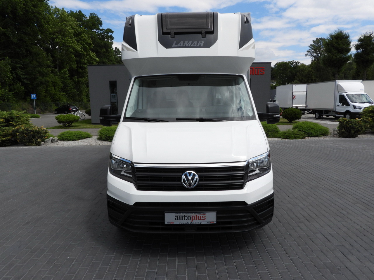 VOLKSWAGEN CRAFTER TARPAULIN 10 PALLETS WEBASTO CRUISE CONTROL AIR CONDITIONING 180HP - Curtain side van: picture 5 VOLKSWAGEN CRAFTER TARPAULIN 10 PALLETS WEBASTO CRUISE CONTROL AIR CONDITIONING 180HP - Curtain side van: picture 5