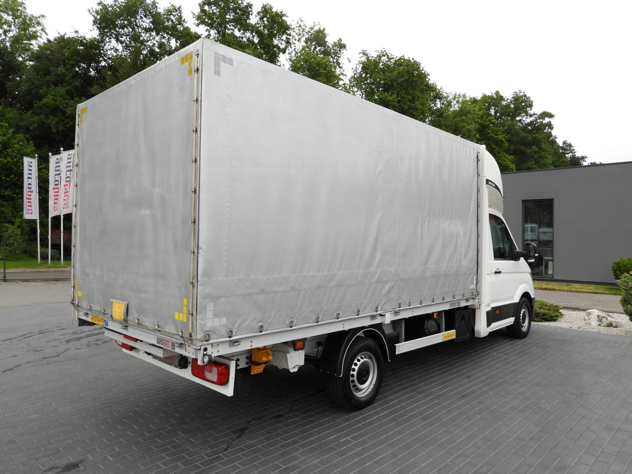 VOLKSWAGEN CRAFTER  TARPAULIN 8 PALLETS WEBASTO CRUISE CONTROL LED LIGHTS AIR CONDITIONING  180HP leasing VOLKSWAGEN CRAFTER  TARPAULIN 8 PALLETS WEBASTO CRUISE CONTROL LED LIGHTS AIR CONDITIONING  180HP: picture 13