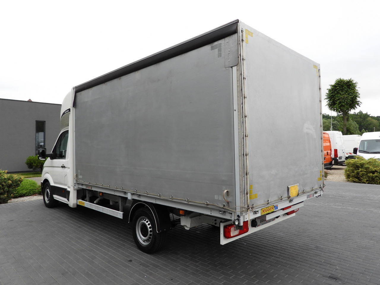 VOLKSWAGEN CRAFTER  TARPAULIN 8 PALLETS WEBASTO CRUISE CONTROL LED LIGHTS AIR CONDITIONING  180HP leasing VOLKSWAGEN CRAFTER  TARPAULIN 8 PALLETS WEBASTO CRUISE CONTROL LED LIGHTS AIR CONDITIONING  180HP: picture 10