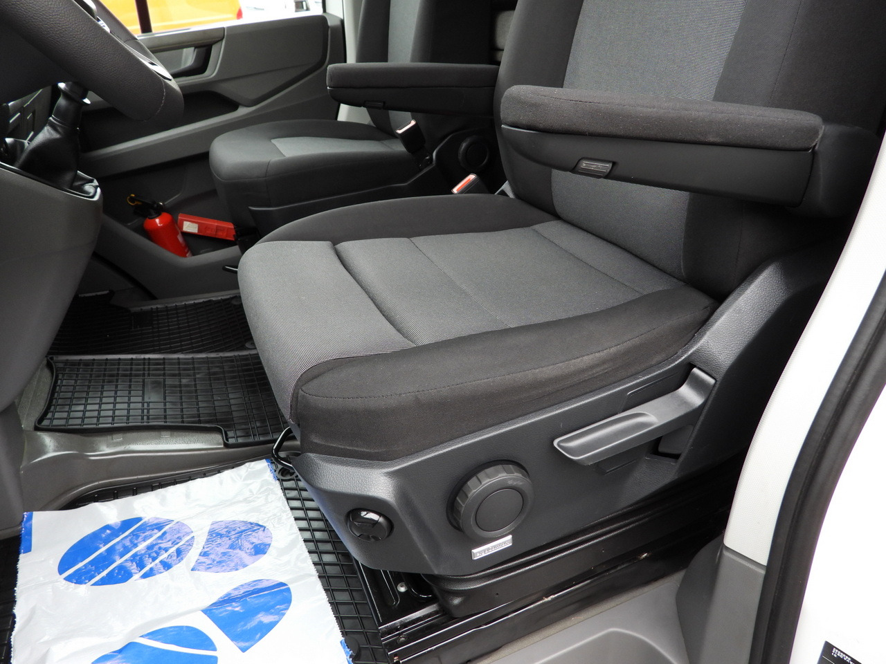 VOLKSWAGEN CRAFTER  TARPAULIN 8 PALLETS WEBASTO CRUISE CONTROL LED LIGHTS AIR CONDITIONING  180HP leasing VOLKSWAGEN CRAFTER  TARPAULIN 8 PALLETS WEBASTO CRUISE CONTROL LED LIGHTS AIR CONDITIONING  180HP: picture 31