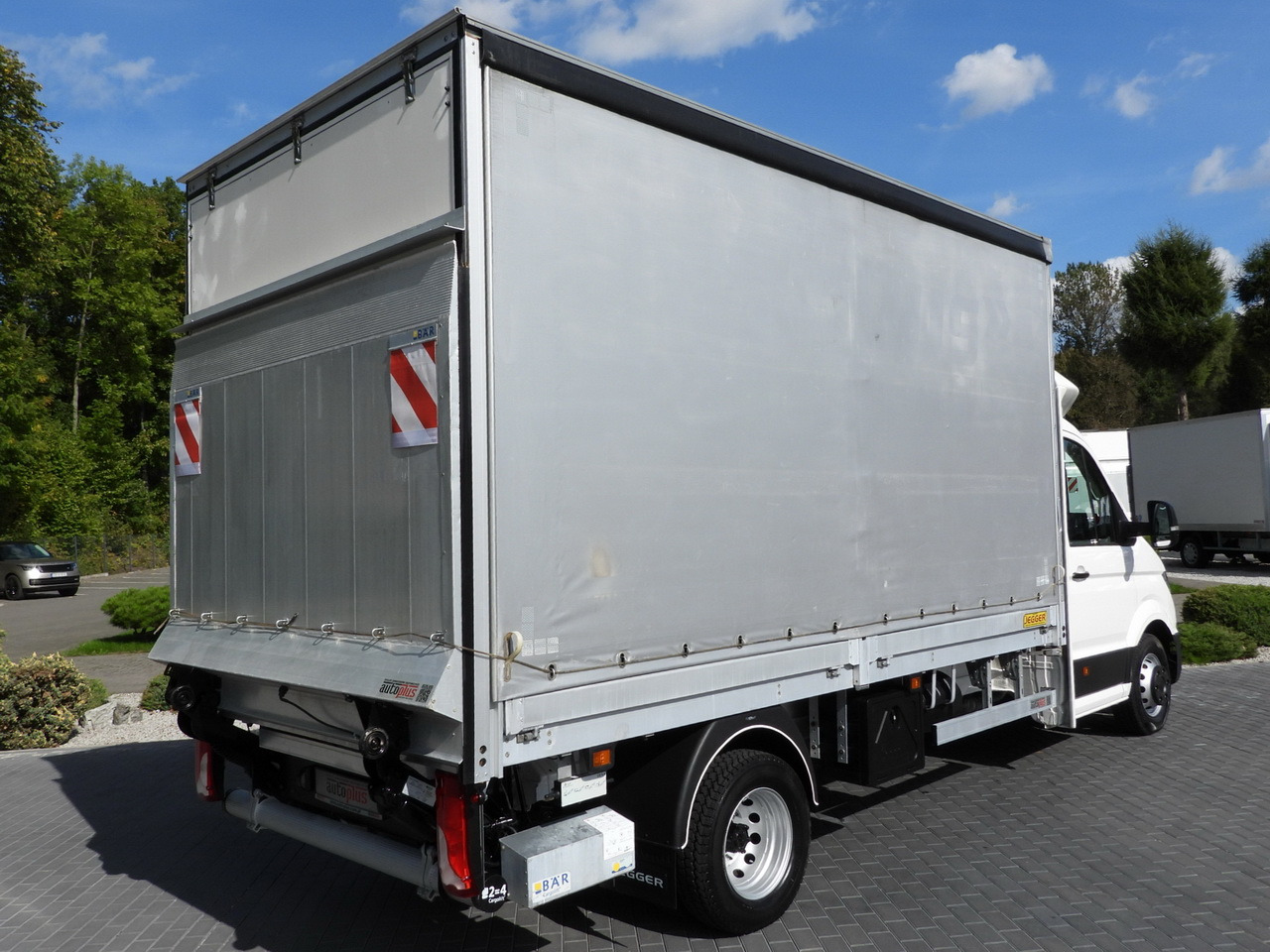 VOLKSWAGEN CRAFTER TARPAULIN LIFT 8 PALLETS CRUISE CONTROL LED LIGHTS TWIN WHEELS AIR CONDITIONING 180HP - Curtain side van: picture 3 VOLKSWAGEN CRAFTER TARPAULIN LIFT 8 PALLETS CRUISE CONTROL LED LIGHTS TWIN WHEELS AIR CONDITIONING 180HP - Curtain side van: picture 3