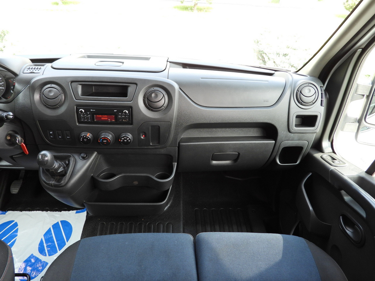 Van RENAULT MASTER BOX DELIVERY VAN 7 SEATS CRUISE CONTROL TWIN WHEELS AIR CONDITIONING  145HP: picture 28
