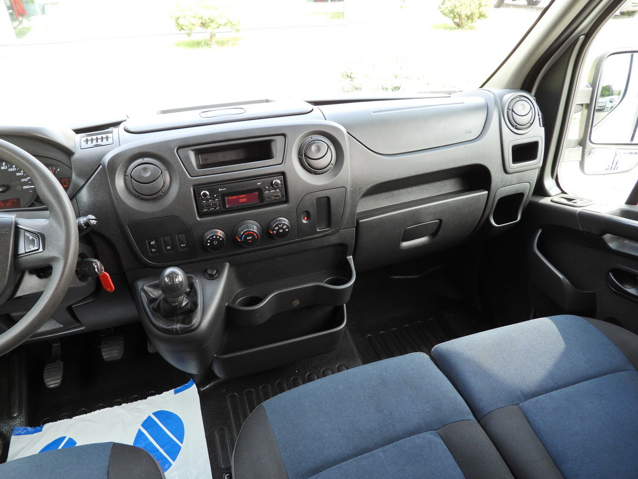 Van RENAULT MASTER BOX DELIVERY VAN 7 SEATS CRUISE CONTROL TWIN WHEELS AIR CONDITIONING  145HP: picture 27