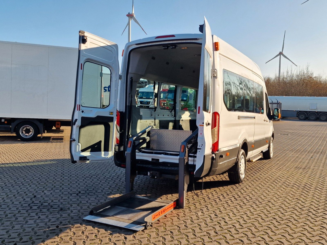 Ford Transit / Transport von Personen im Rollstuhl - Panel van: picture 1 Ford Transit / Transport von Personen im Rollstuhl - Panel van: picture 1