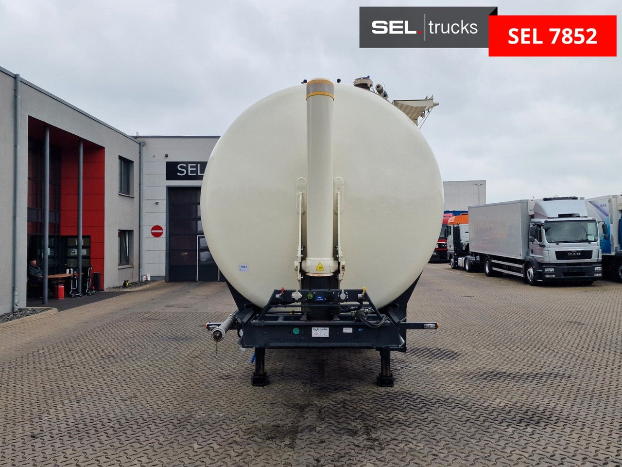 Kässbohrer XS SSK-60 / Kippsilo / Liftachse / 60m3 - Silo semi-trailer: picture 2 Kässbohrer XS SSK-60 / Kippsilo / Liftachse / 60m3 - Silo semi-trailer: picture 2