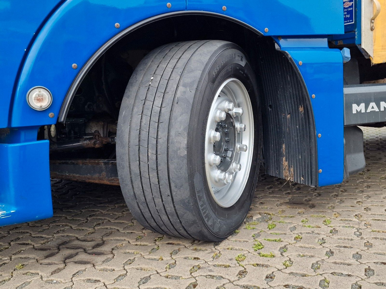 Curtainsider truck MAN TGX 18.440 4X2 LL-U /Intarder/Hubdach/Durchlade: picture 23