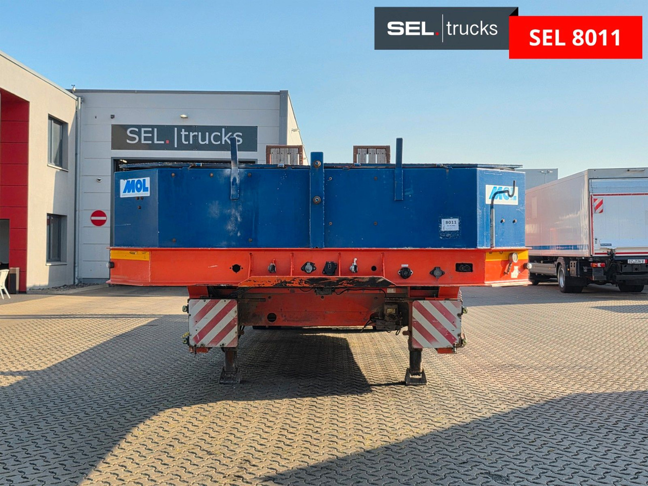 MOL / Lenkachse - Low loader semi-trailer: picture 2 MOL / Lenkachse - Low loader semi-trailer: picture 2