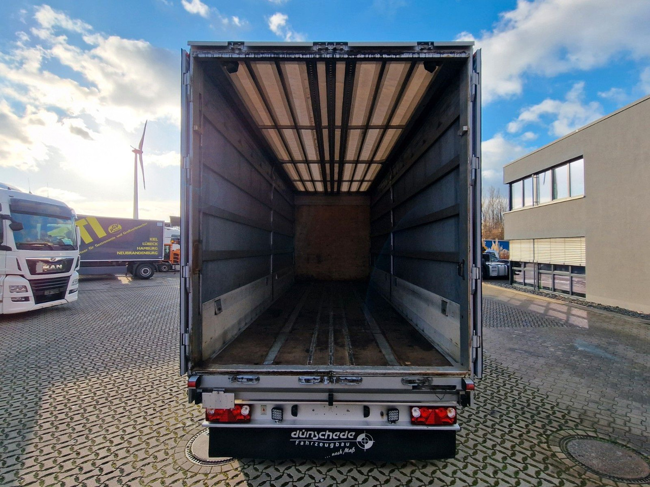 Curtainsider truck Mercedes-Benz Actros 2545 / Retarder / Alukappen / Standklima: picture 28