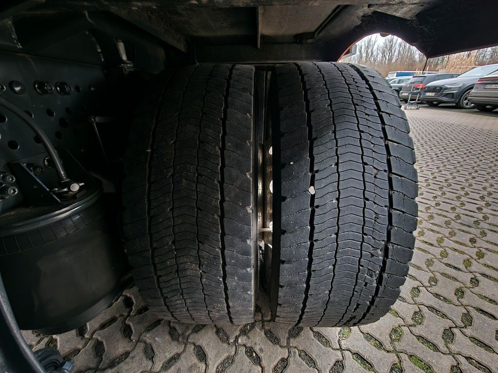 Curtainsider truck Mercedes-Benz Actros 2548 / Retarder Mercedes-Benz Actros 2548 / Retarder: picture 25 Curtainsider truck Mercedes-Benz Actros 2548 / Retarder Mercedes-Benz Actros 2548 / Retarder: picture 25