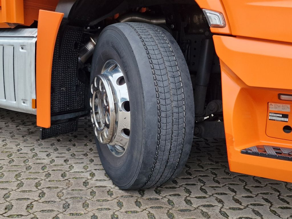 Curtainsider truck Mercedes-Benz Actros 2548 / Retarder Mercedes-Benz Actros 2548 / Retarder: picture 22 Curtainsider truck Mercedes-Benz Actros 2548 / Retarder Mercedes-Benz Actros 2548 / Retarder: picture 22