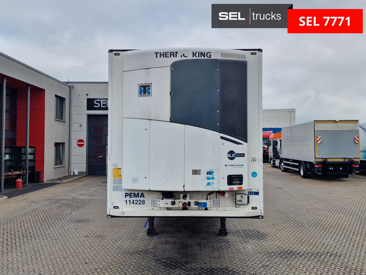 Schmitz Cargobull SKO 24/L 13.4 FP 45 COOL/Trennwand + Doppelverd. - Refrigerator semi-trailer: picture 3 Schmitz Cargobull SKO 24/L 13.4 FP 45 COOL/Trennwand + Doppelverd. - Refrigerator semi-trailer: picture 3