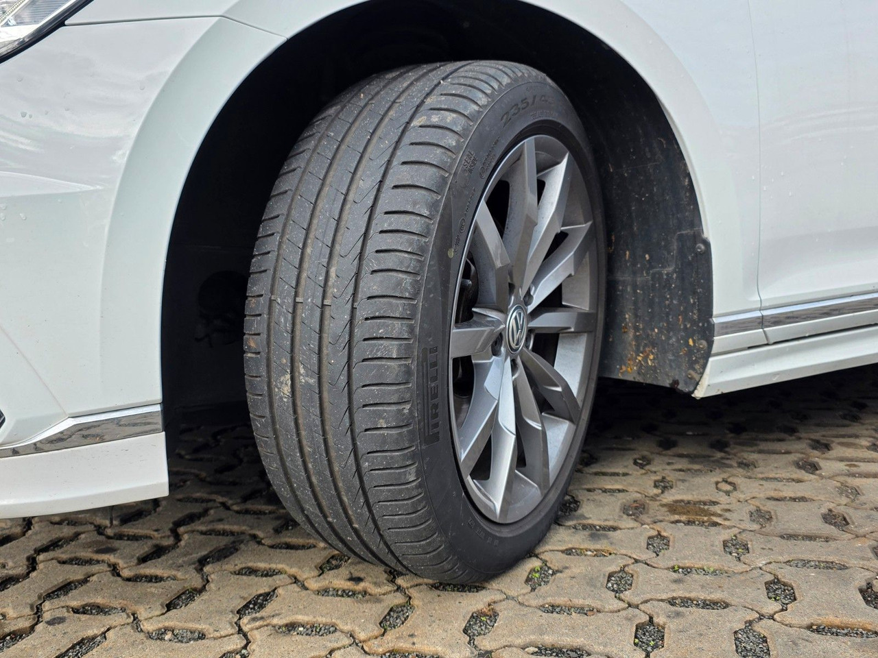 Station wagon Volkswagen Passat Variant Highline BMT/Start-Stopp: picture 36