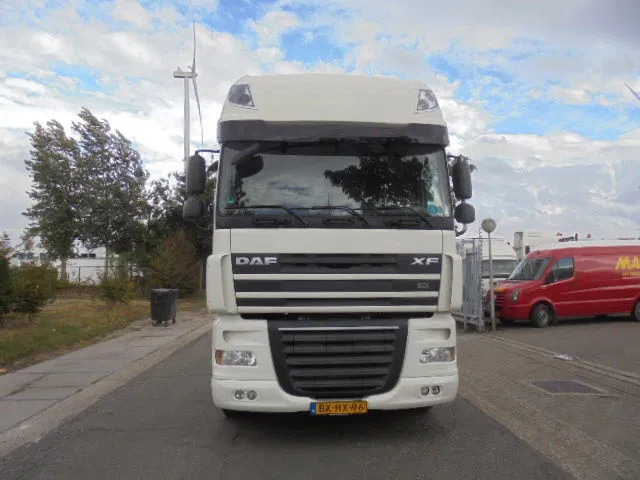 DAF XF 105 410 NL truck - Container transporter/ Swap body truck: picture 2 DAF XF 105 410 NL truck - Container transporter/ Swap body truck: picture 2