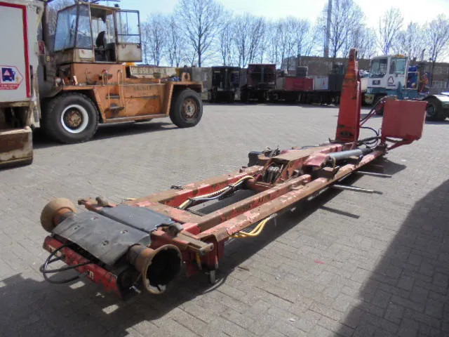 Hiab MULTILIFT XR21Z61 - Hook lift truck: picture 3 Hiab MULTILIFT XR21Z61 - Hook lift truck: picture 3