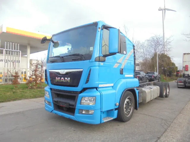 MAN TGS 23.440 6X2 RETARDER - Autotransporter truck: picture 1 MAN TGS 23.440 6X2 RETARDER - Autotransporter truck: picture 1