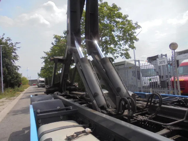 Cable system truck Mercedes-Benz Antos 2733: picture 16