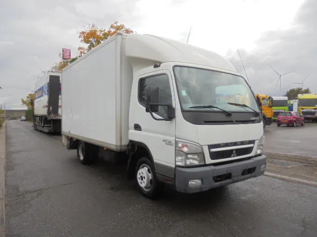 Mitsubishi Canter 3C13 LOW KM - Box van, Combi van: picture 3 Mitsubishi Canter 3C13 LOW KM - Box van, Combi van: picture 3