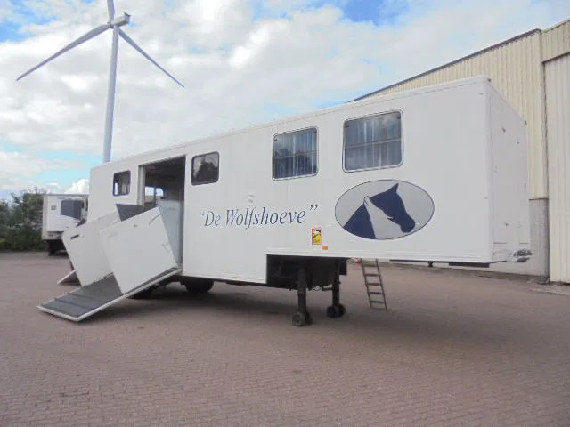 Netam ONCZ 16/108 002 NL KENTEKEN - Livestock semi-trailer: picture 3 Netam ONCZ 16/108 002 NL KENTEKEN - Livestock semi-trailer: picture 3