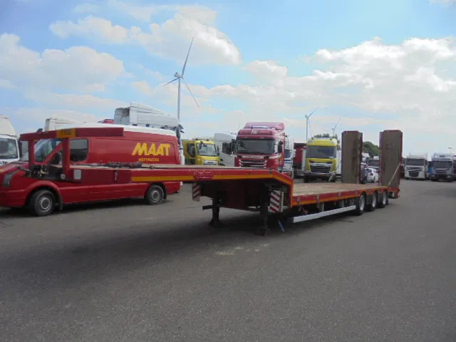 Nooteboom OSDS-48-03 - Low loader semi-trailer: picture 1 Nooteboom OSDS-48-03 - Low loader semi-trailer: picture 1
