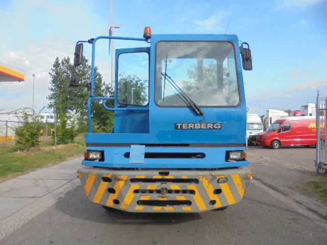 Terberg YT 182 + REGISTRATION - Terminal tractor: picture 2 Terberg YT 182 + REGISTRATION - Terminal tractor: picture 2