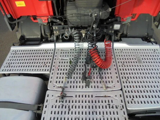 Tractor unit DAF CF 440: picture 8