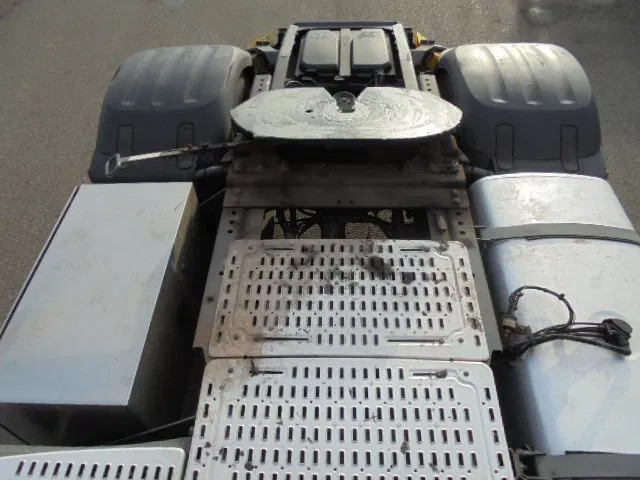 Tractor unit DAF CF 440: picture 9