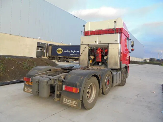 DAF XF 105 SUPER-SPACE 460 6X2 - Tractor unit: picture 5 DAF XF 105 SUPER-SPACE 460 6X2 - Tractor unit: picture 5