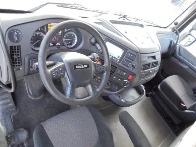 Tractor unit DAF XF 440: picture 7