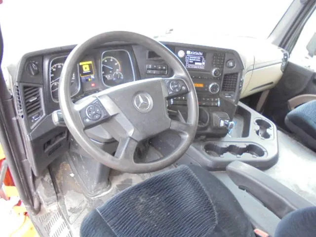 Tractor unit Mercedes-Benz Actros 1840: picture 11