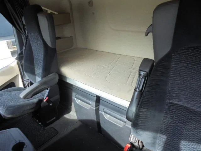 Tractor unit Mercedes-Benz Actros 1840: picture 10