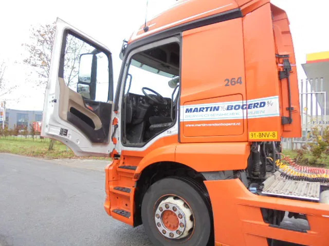 Tractor unit Mercedes-Benz Actros 1840: picture 10