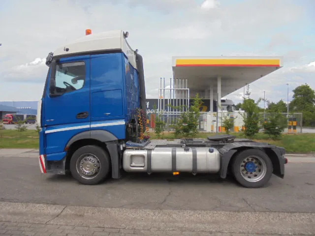 Tractor unit Mercedes-Benz Actros 1842 LS NL TRUCK: picture 8