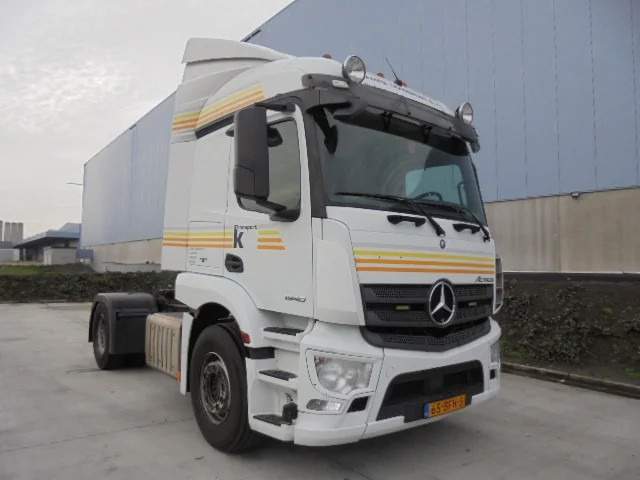 Mercedes-Benz Actros 1940 - Tractor unit: picture 3 Mercedes-Benz Actros 1940 - Tractor unit: picture 3