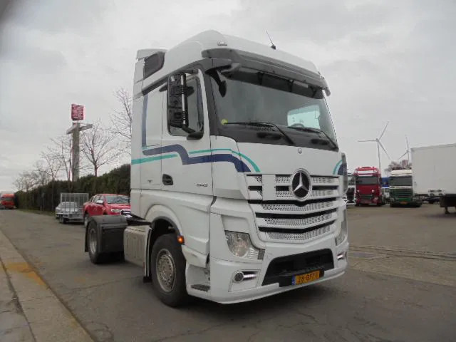 Mercedes-Benz Actros 1943 LS - Tractor unit: picture 3 Mercedes-Benz Actros 1943 LS - Tractor unit: picture 3