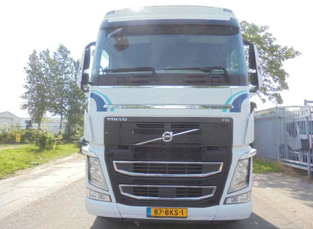 Volvo FH 420 NL TRUCK - Tractor unit: picture 2 Volvo FH 420 NL TRUCK - Tractor unit: picture 2