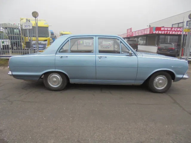 Vauxhall Victor 101 SUPER - Sedan: picture 5 Vauxhall Victor 101 SUPER - Sedan: picture 5