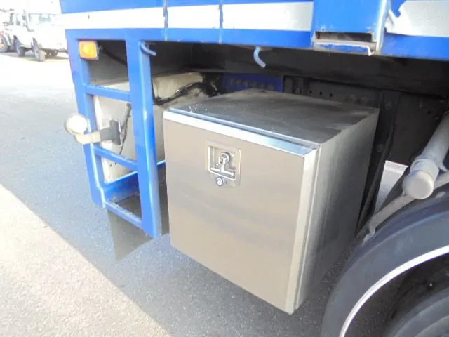 Volvo FH FH 460 8X2 NL KENTEN leasing Volvo FH FH 460 8X2 NL KENTEN: picture 11 Volvo FH FH 460 8X2 NL KENTEN leasing Volvo FH FH 460 8X2 NL KENTEN: picture 11