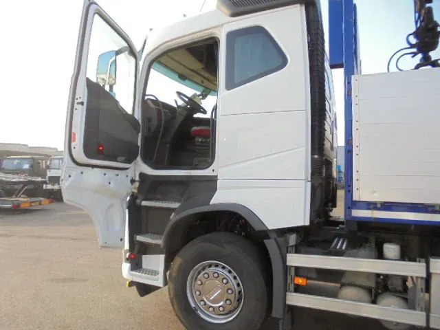 Volvo FH FH 460 8X2 NL KENTEN leasing Volvo FH FH 460 8X2 NL KENTEN: picture 18 Volvo FH FH 460 8X2 NL KENTEN leasing Volvo FH FH 460 8X2 NL KENTEN: picture 18