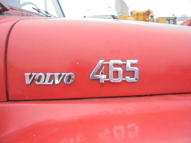 Volvo L 465 - Curtainsider truck: picture 4 Volvo L 465 - Curtainsider truck: picture 4